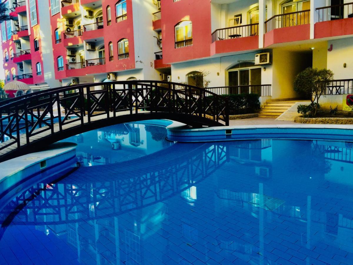 Desert Pearl Apartment ฮูร์กาดา ภายนอก รูปภาพ